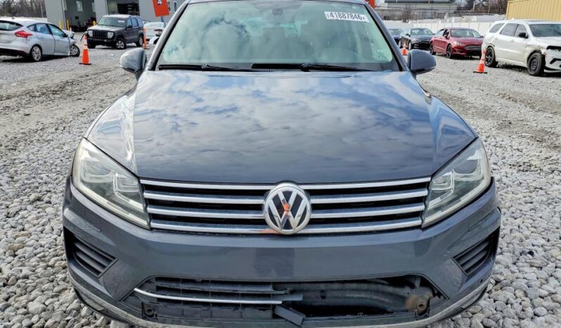 
								2015 Volkswagen Touareg full									