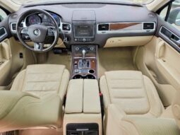 
										2016 Volkswagen Touareg full									