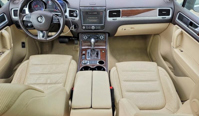 
								2016 Volkswagen Touareg full									
