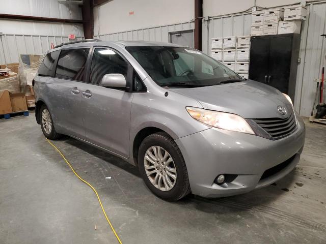 2013 Toyota Sienna xle