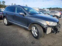 
										2012 Volkswagen Touareg full									