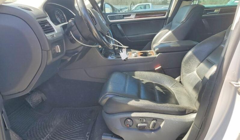
								2016 Volkswagen Touareg full									