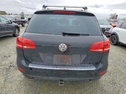 
										2014 Volkswagen Touareg full									