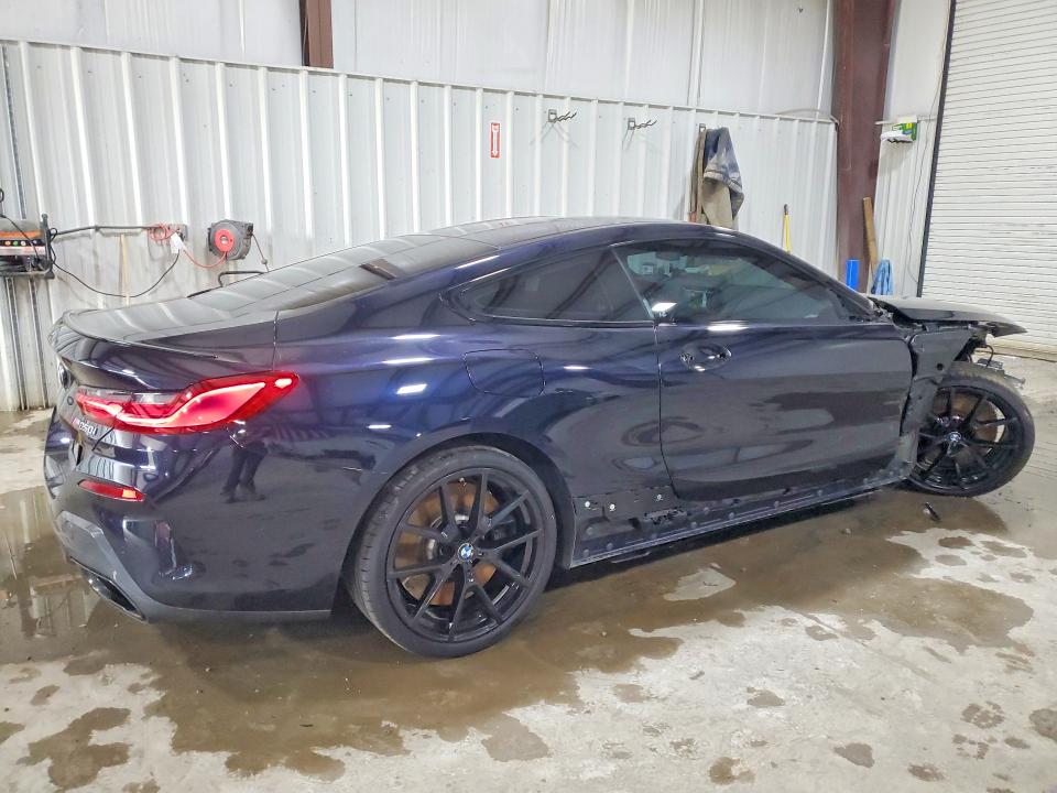 2025 BMW M8