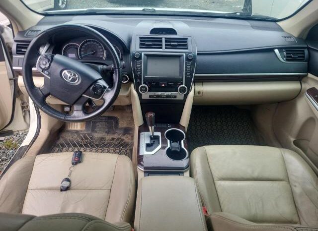 
								2012 Toyota Camry se full									