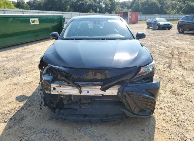 
								2021 Toyota Camry se full									