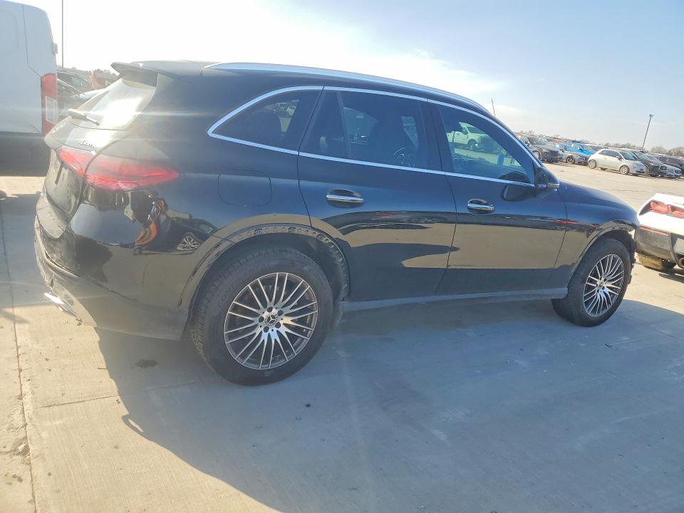 2024 Mercedes-benz Glc