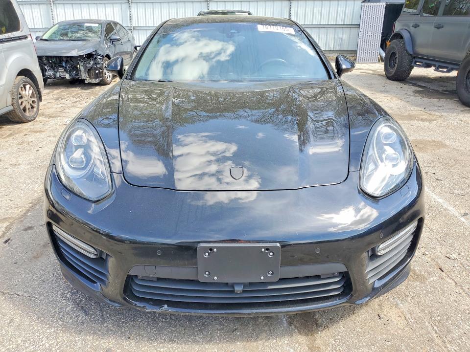 2016 Porsche Panamera