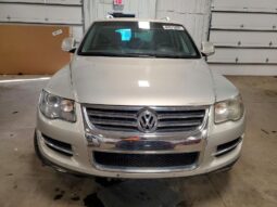 
										2008 Volkswagen Touareg full									