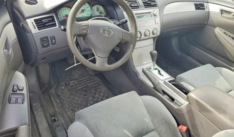 
								2005 Toyota Camry sola full									