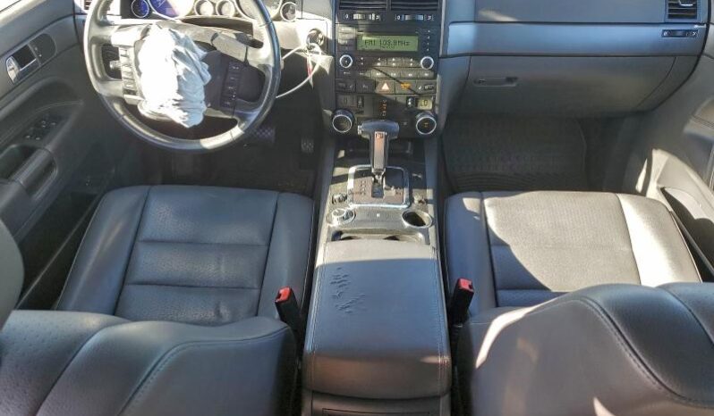 
								2008 Volkswagen Touareg full									