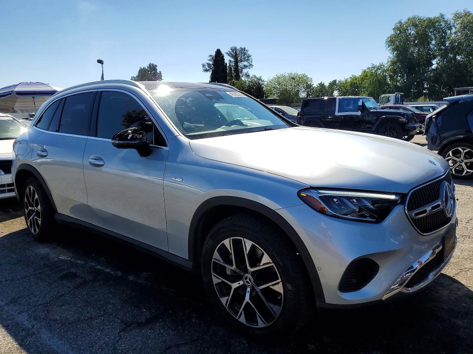 2025 Mercedes-benz Glc