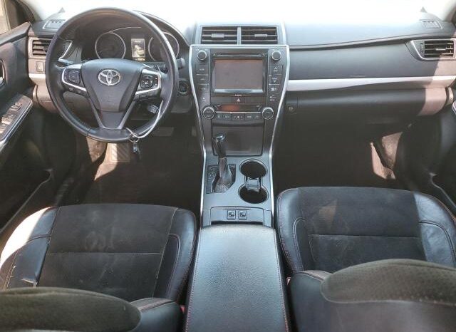 
								2016 Toyota Camry le full									