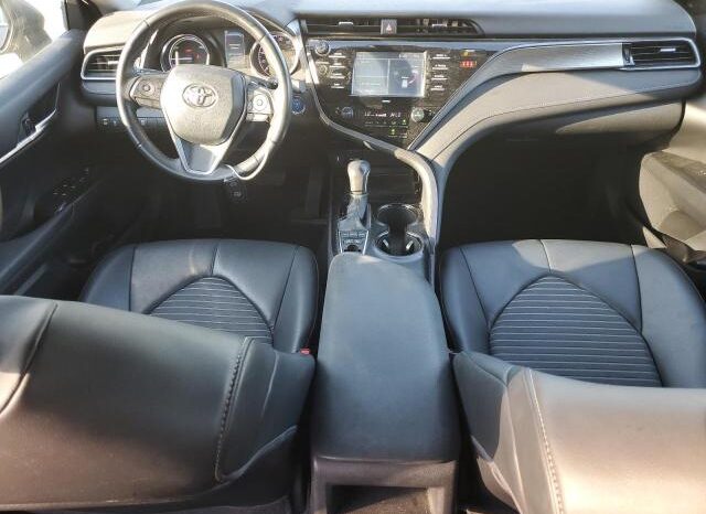 
								2020 Toyota Camry se full									