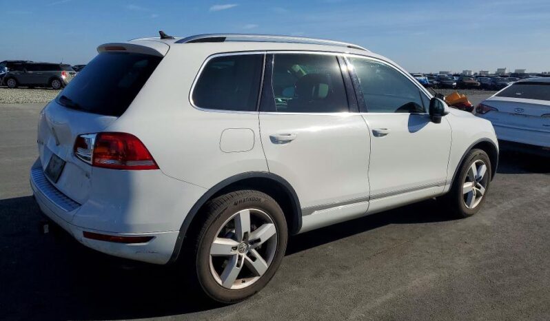 
								2013 Volkswagen Touareg full									