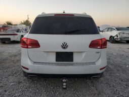 
										2014 Volkswagen Touareg full									