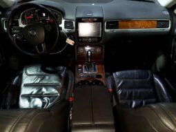 
										2014 Volkswagen Touareg full									