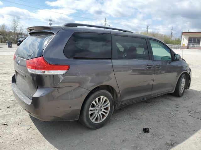 2012 Toyota Sienna xle