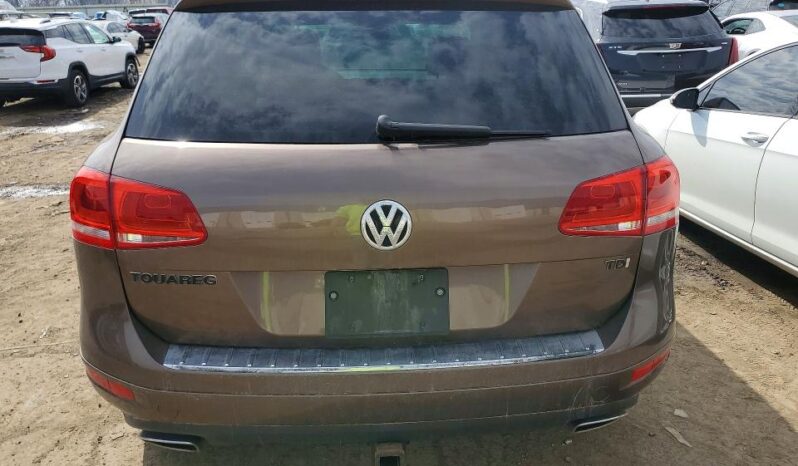 
								2012 Volkswagen Touareg full									