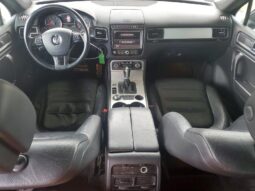 
										2017 Volkswagen Touareg full									
