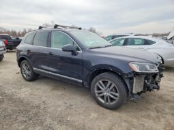 
										2016 Volkswagen Touareg full									