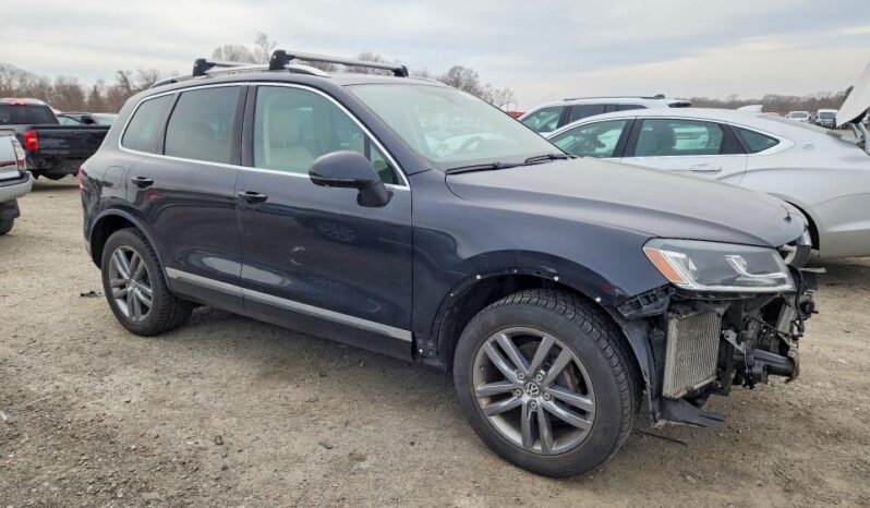 
								2016 Volkswagen Touareg full									