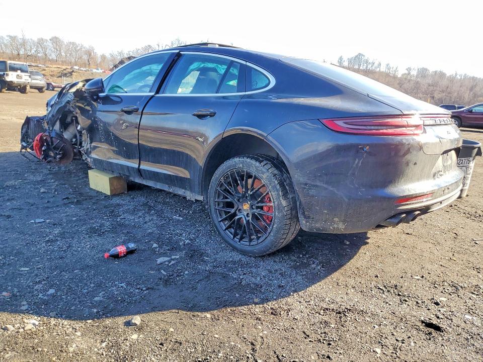 2018 Porsche Panamera