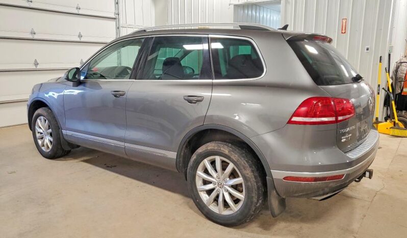 
								2016 Volkswagen Touareg full									