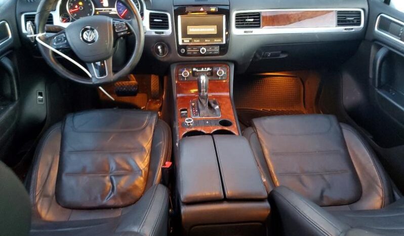 
								2012 Volkswagen Touareg full									