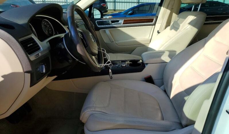 
								2015 Volkswagen Touareg full									