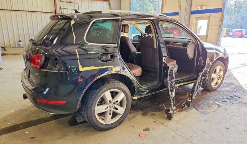 
								2014 Volkswagen Touareg full									