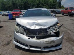 
										2014 Toyota Camry full									