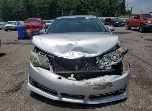 
								2014 Toyota Camry full									