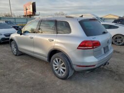 
										2016 Volkswagen Touareg full									