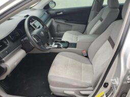 
										2012 Toyota Camry base full									