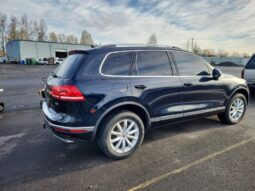 
										2015 Volkswagen Touareg full									
