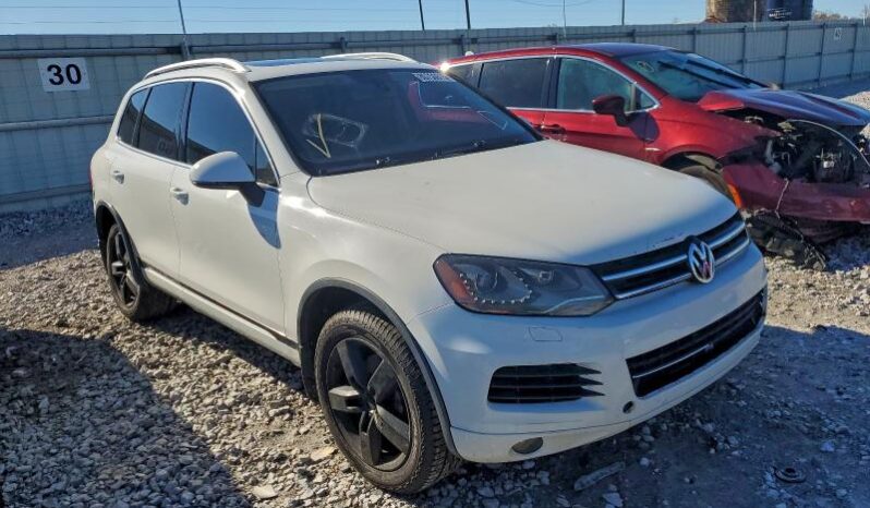 
								2013 Volkswagen Touareg full									