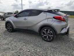 
										2019 Toyota C-hr full									