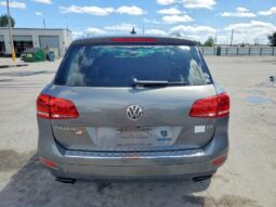 
										2014 Volkswagen Touareg full									