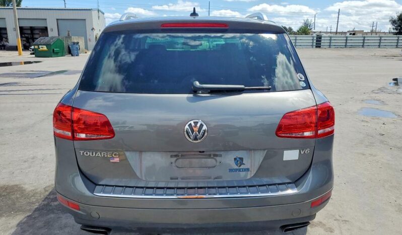 
								2014 Volkswagen Touareg full									