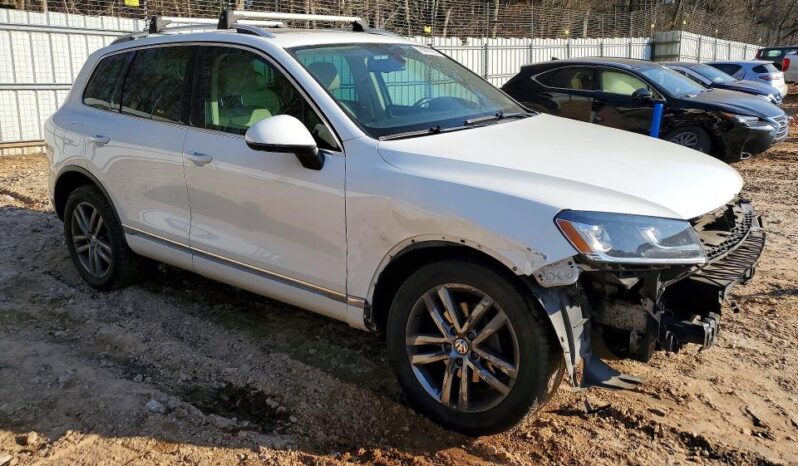 
								2015 Volkswagen Touareg full									