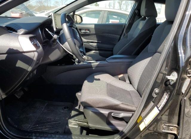 
								2021 Toyota C-hr full									