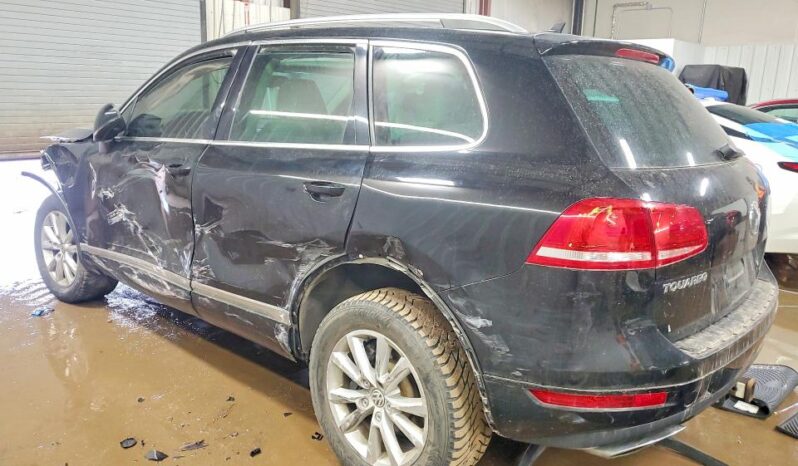 
								2013 Volkswagen Touareg full									