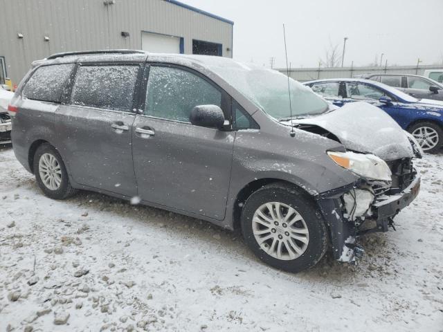 2013 Toyota Sienna xle