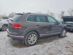 
										2015 Volkswagen Touareg full									
