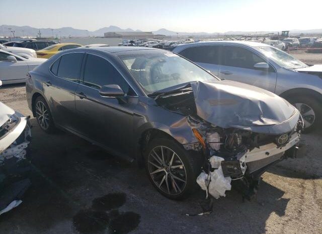 
								2023 Toyota Camry full									