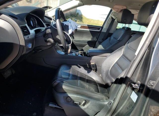 
								2013 Volkswagen Touareg full									