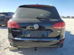 
										2014 Volkswagen Touareg full									