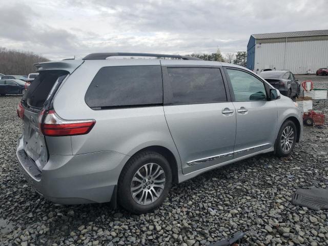 2019 Toyota Sienna xle
