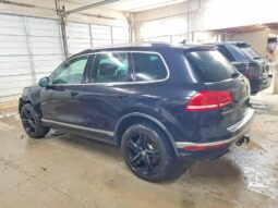 
										2017 Volkswagen Touareg full									